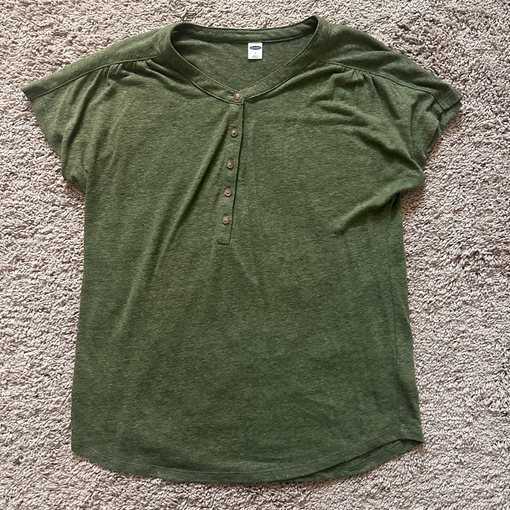 Old Navy Olive Short Sleeve Henley Top